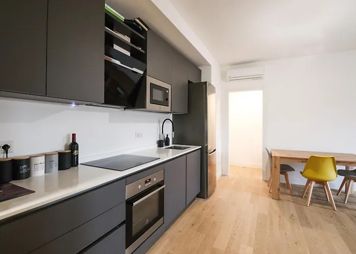 Apartment Modern Deluxe - 15min Colosseum, Ac, Wifi&metro 5min Rom