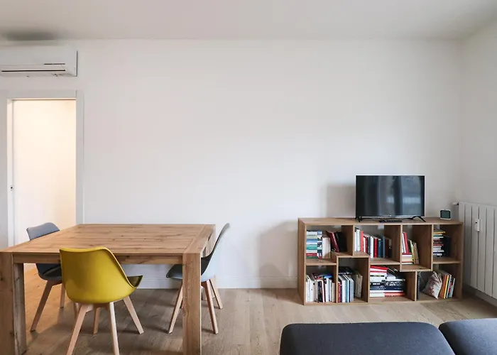 Apartment Modern Deluxe - 15min Colosseum, Ac, Wifi&metro 5min